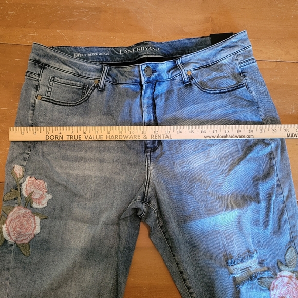 Lane Bryant Mid-Rise Super Stretch Ankle Jeans Distressed With Floral Design - Picture 14 of 15